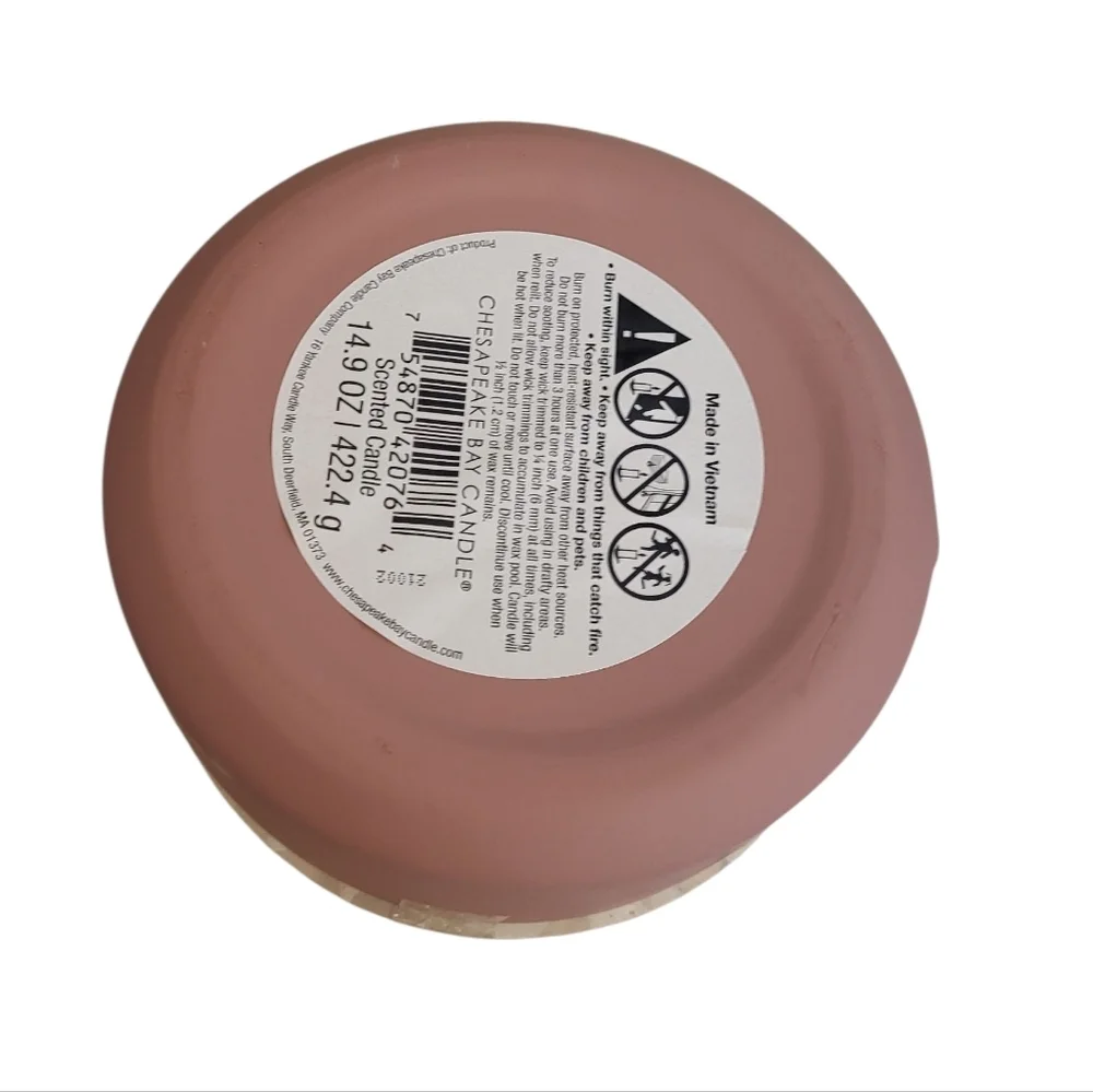 Chesapeake Bay Rosewood Fig Candle - Soft Pink